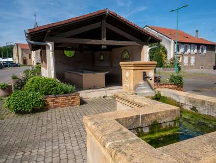 Lavoir fontaine de Cuvry