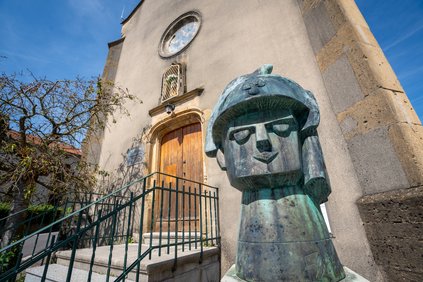 Chapelle Saint Barthelemy et monument aux morts à Coin les Cuvry